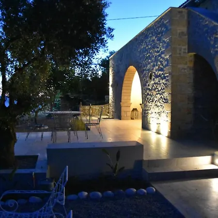Athina's Stone House In Kardhamili