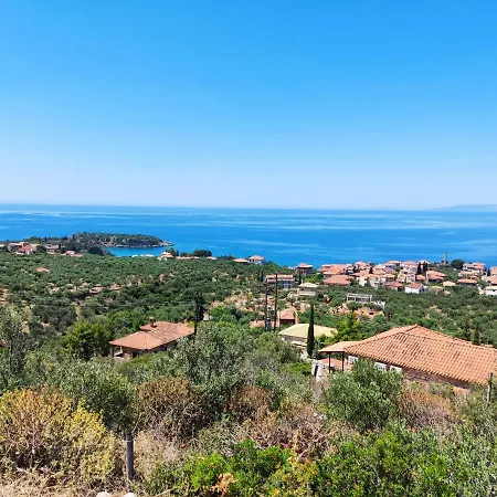 Athina's Stone House In Villa *