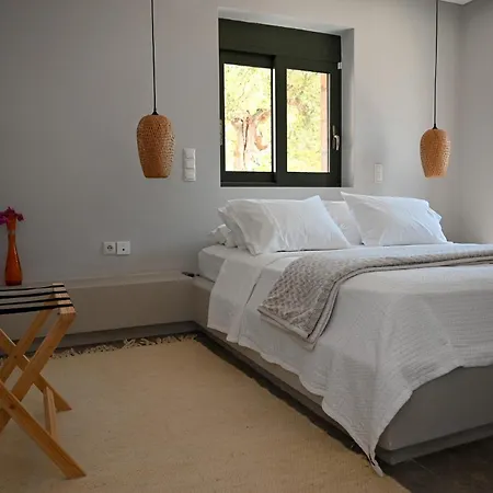 Villa Athina's Stone House In *