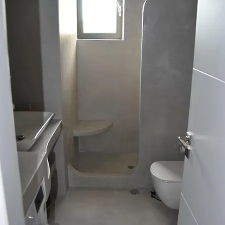 Athina's Stone House In Villa