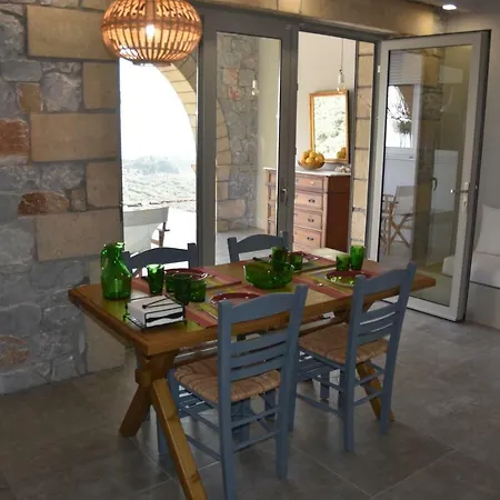 Athina's Stone House In Villa *