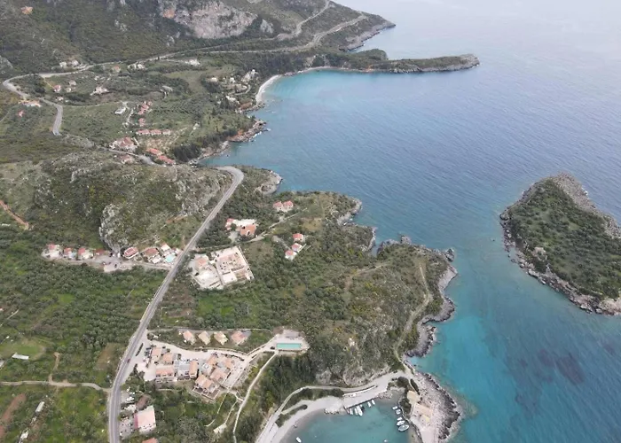 Athina's Stone House In Villa