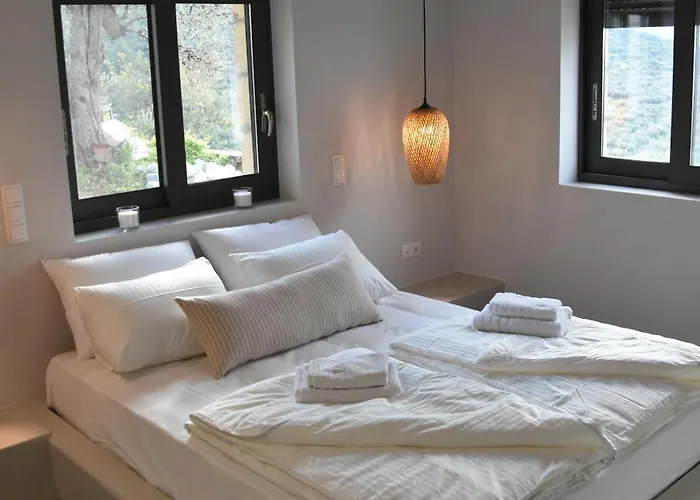 Athina's Stone House In * Kardamíli