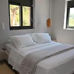 Villa Athina's Stone House In Kardamyli
