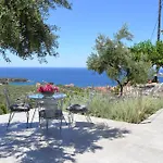Athina's Stone House In Villa