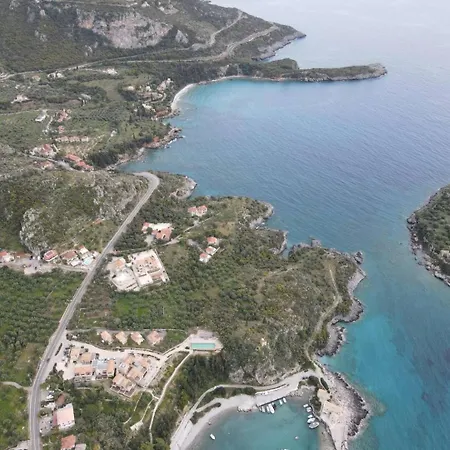 Athina's Stone House In Villa