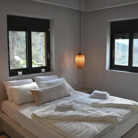 Athina's Stone House In Vila Kardamyli