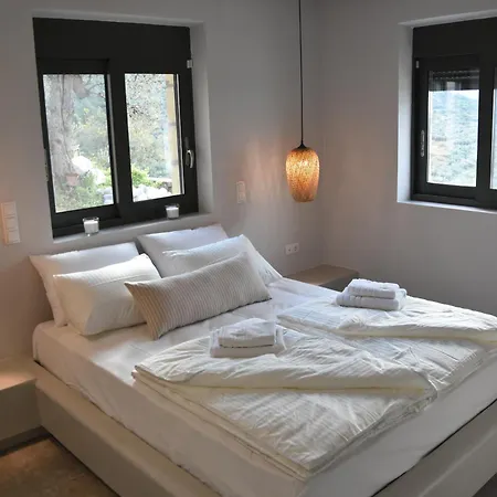 Athina's Stone House In * קרדמילי