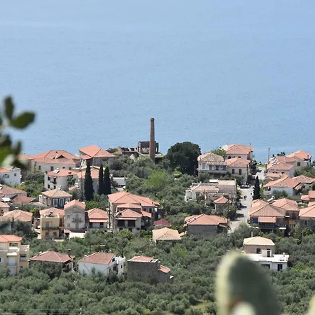 Athina's Stone House In Villa Kardamyli