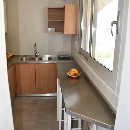 וילה Athina's Stone House In קרדמילי