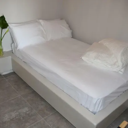 Athina's Stone House In * קרדמילי