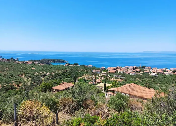 Athina's Stone House In Villa *