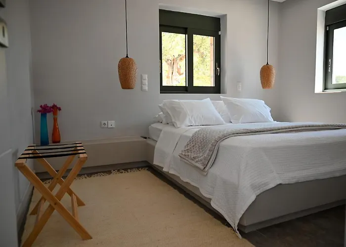 Villa Athina's Stone House In *