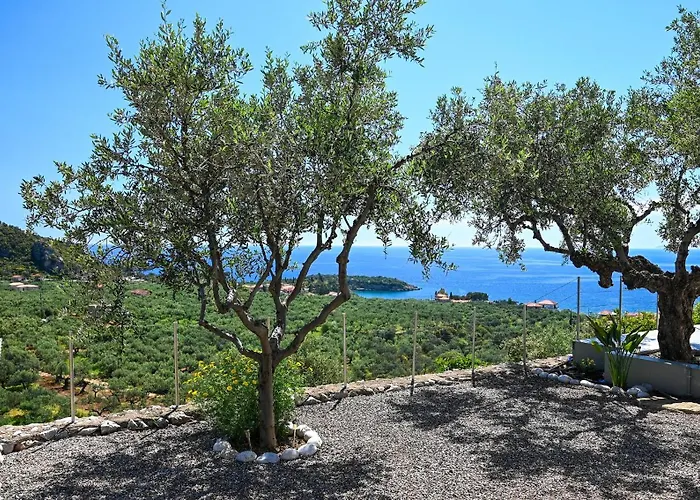 Athina's Stone House In * Kardamyli