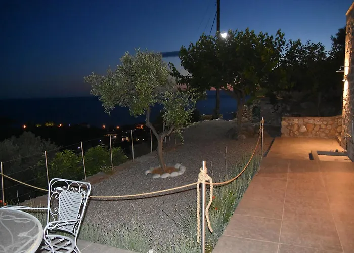 Villa Athina's Stone House In Kardamyli