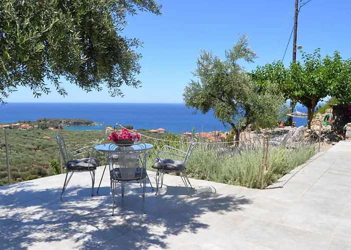 Athina's Stone House In Villa