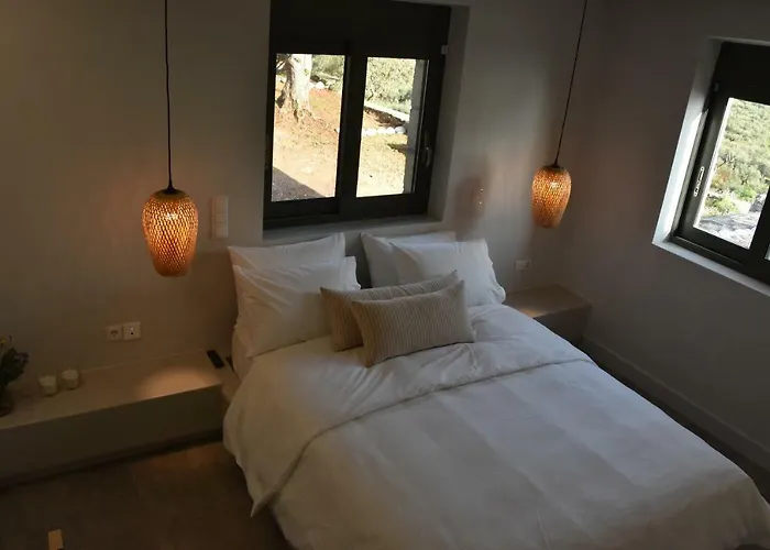 Athina's Stone House In Villa Kardhamili